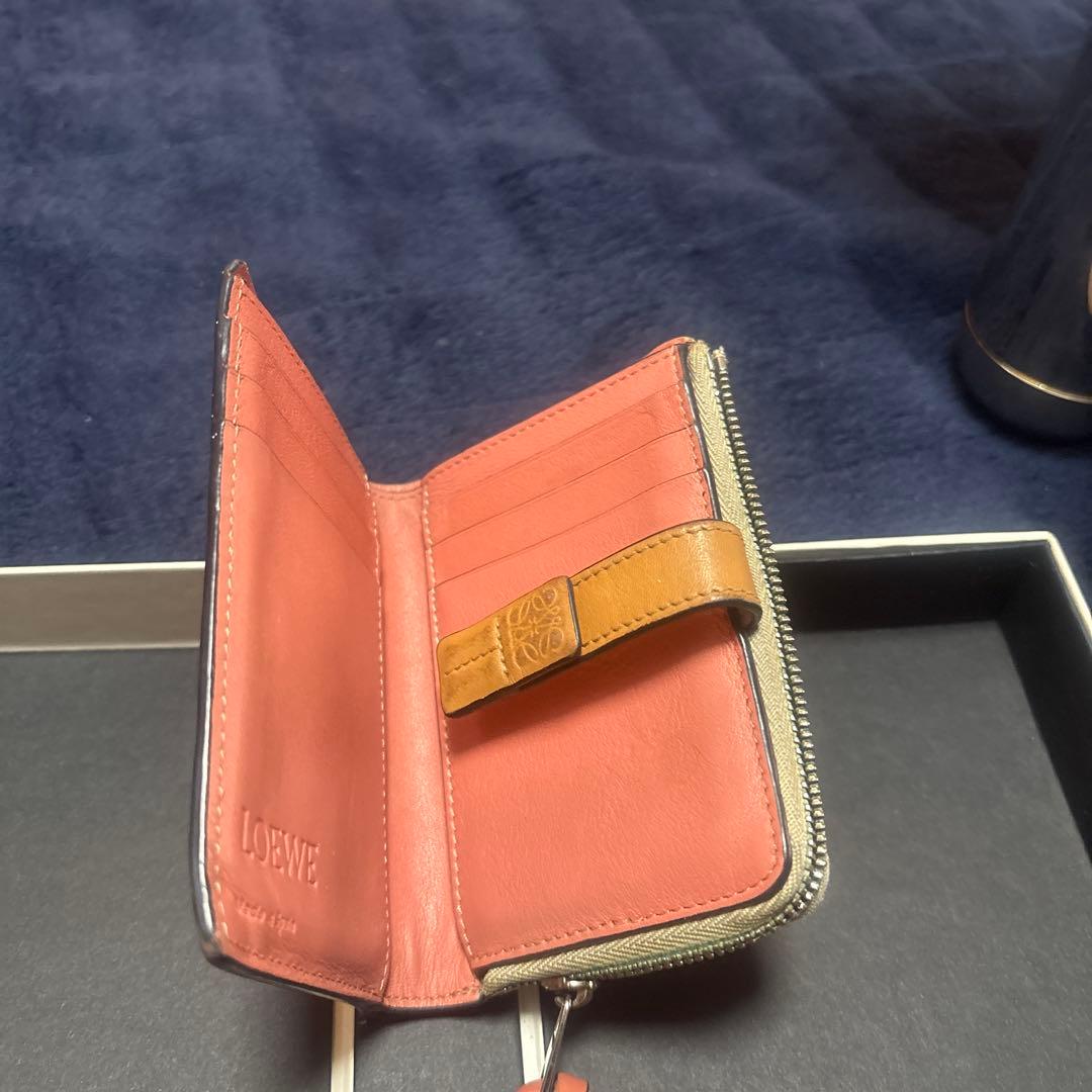 LOEWE 二つ折り財布 ホワイト