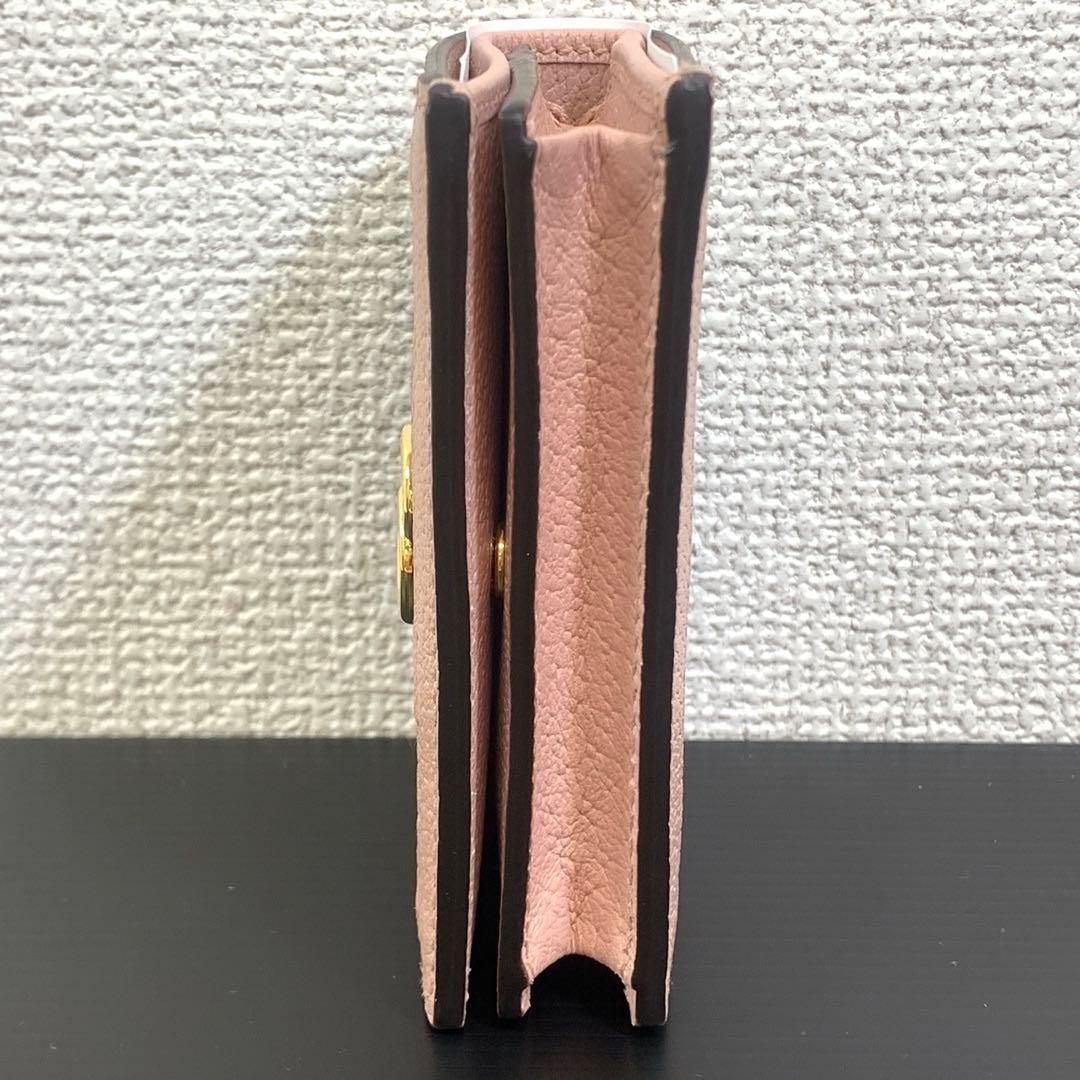 【新品未使用】GUCCI フローラルエンブロイダリー 二つ折り 財布