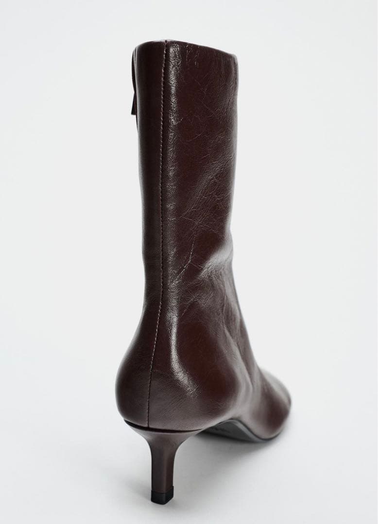 箱なし、新品 ZARA 25.3cm キトンヒールショートブーツ　ブラウン