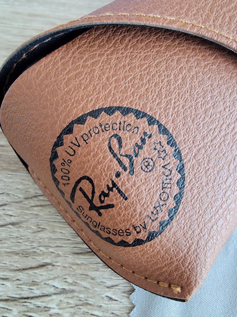 【Ray-Ban】ベージュサングラス ケース付き