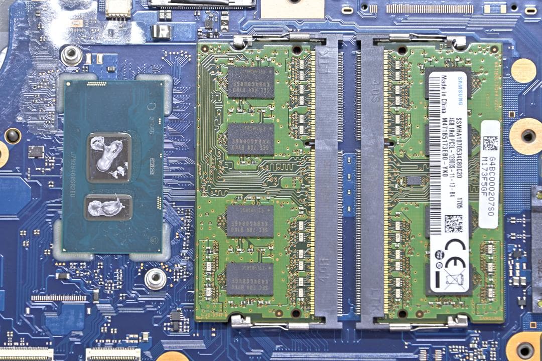 SSD快適動作‼️内部清掃済✨サポート可能✨ 東芝 dynabook R73/B