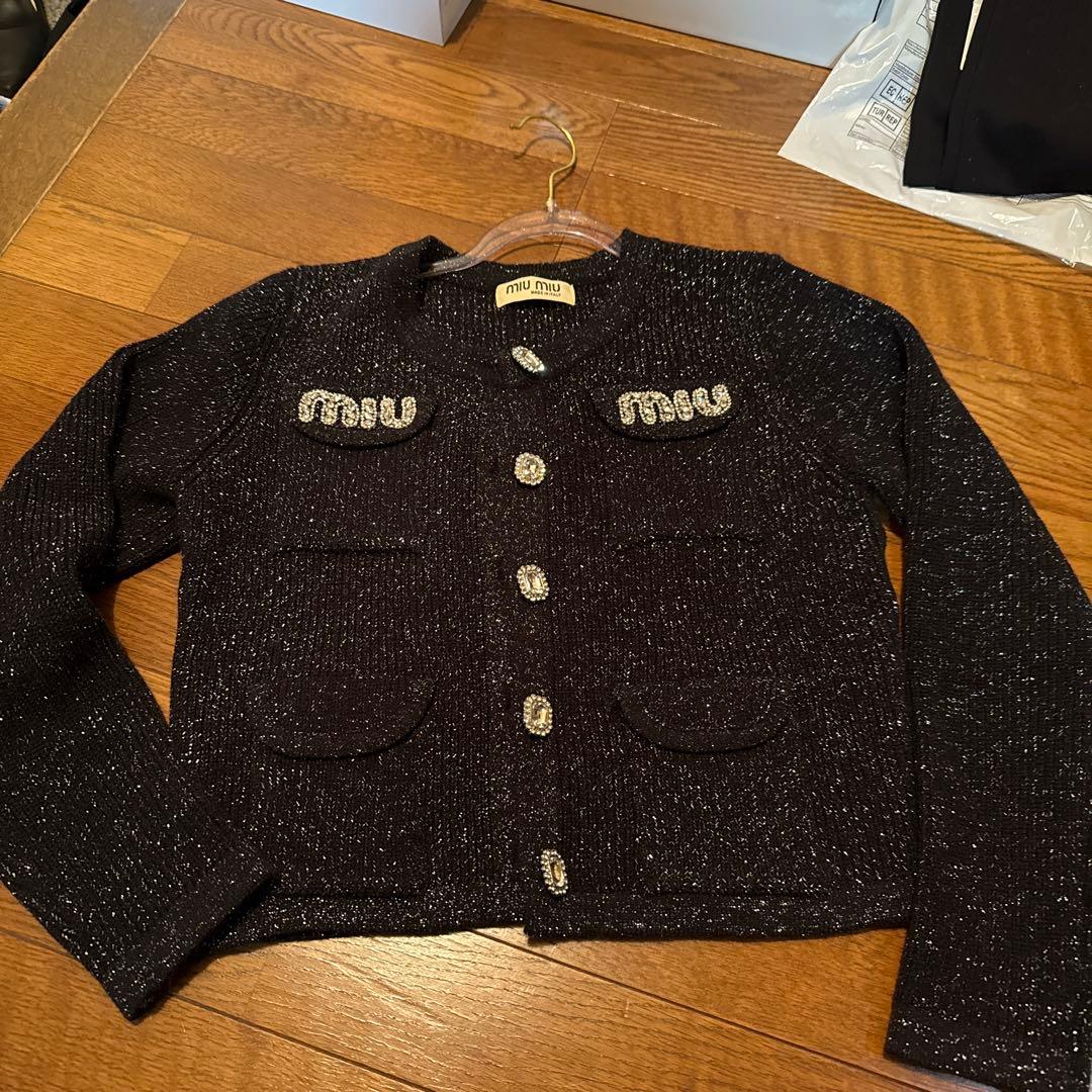 miu miu ラメ入り黒ショート丈カーディガン