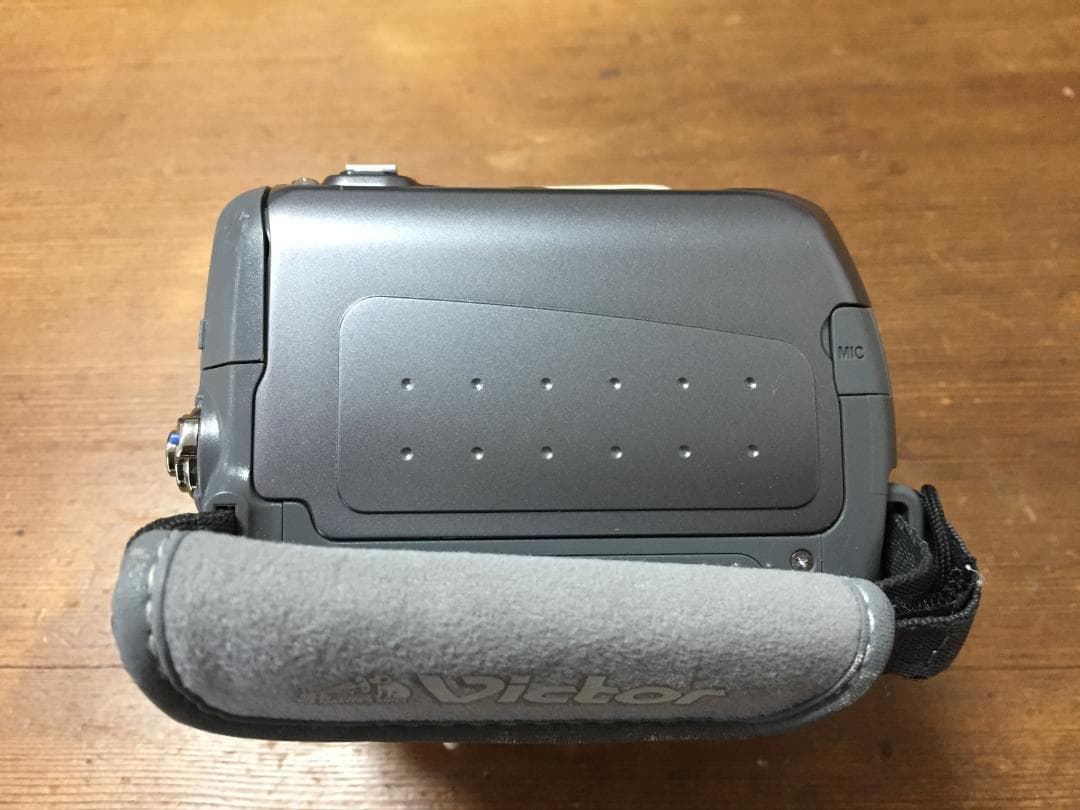 撮影再生ダビングOK　VICTOR　GR-DF590　付属品有　液晶綺麗