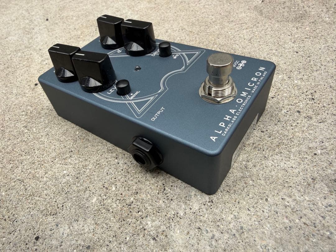 ベース Darkglass Electronics ALPHA OMICRON