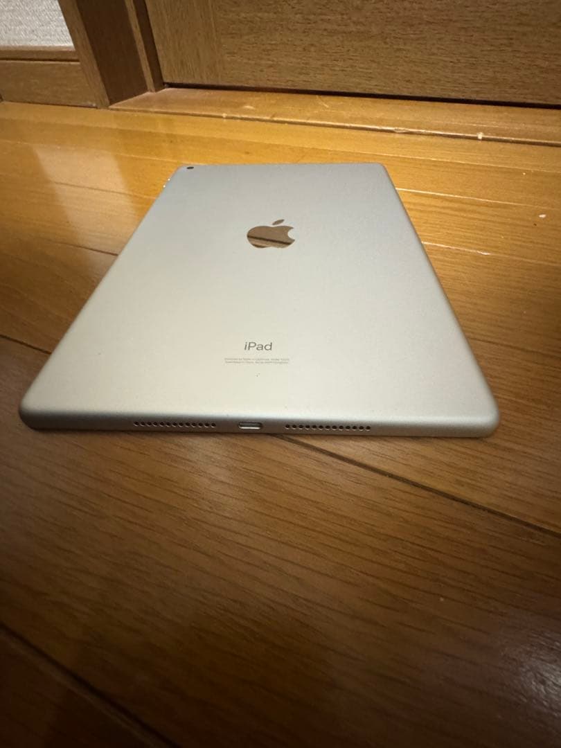 N*o様 【ジャンク】Apple iPad 第8世代 128GB