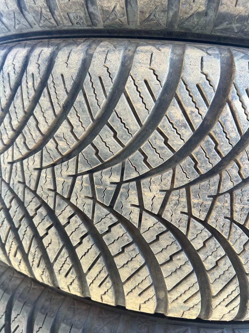 ダンロップ　オールシーズン　マックス　205/55r16 23年 8.5部山