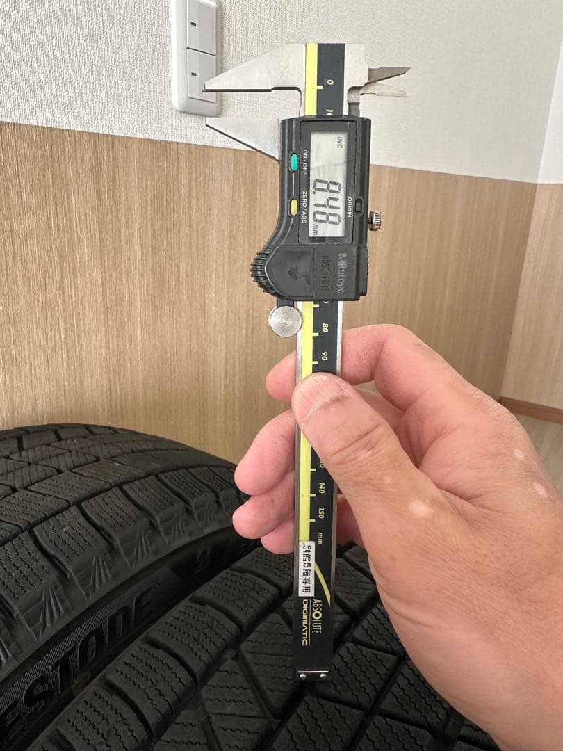 【送料無料】2023年製245/40R19スタッドレスブリヂストンVRX3 2本
