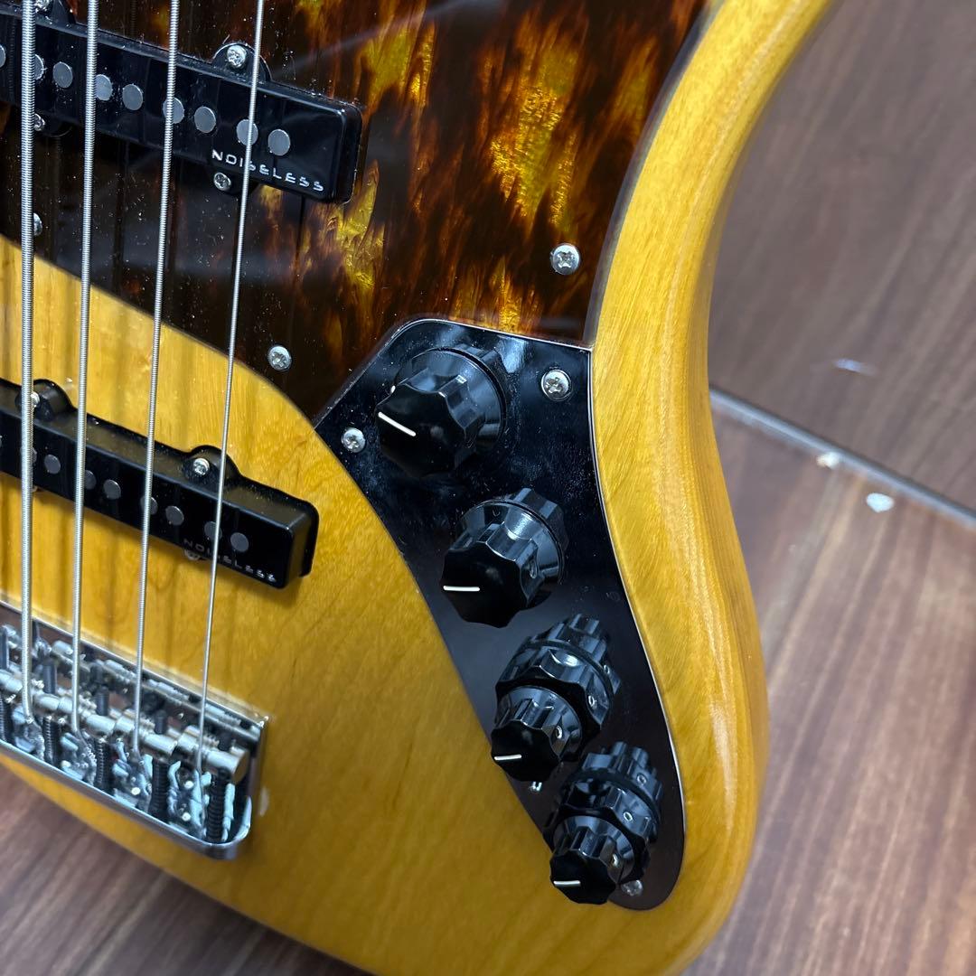 Fender deluxe Jazz bass Ⅴ 新井和樹