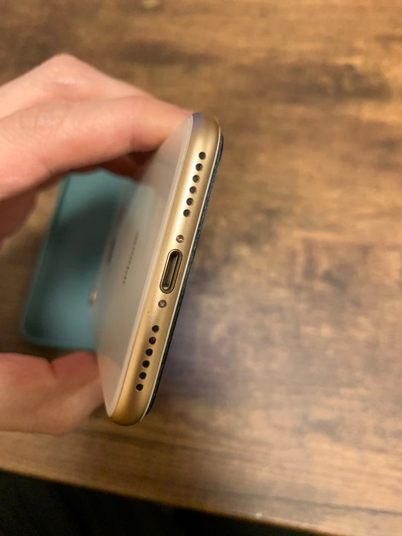【美品】iPhone8 本体のみ