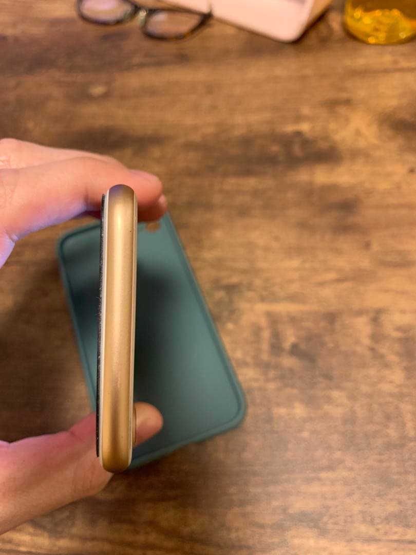 【美品】iPhone8 本体のみ