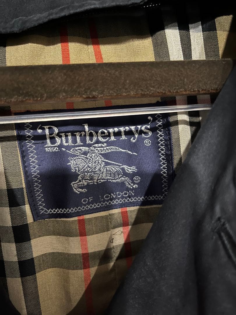Burberry Londonトレンチコート　ブラック