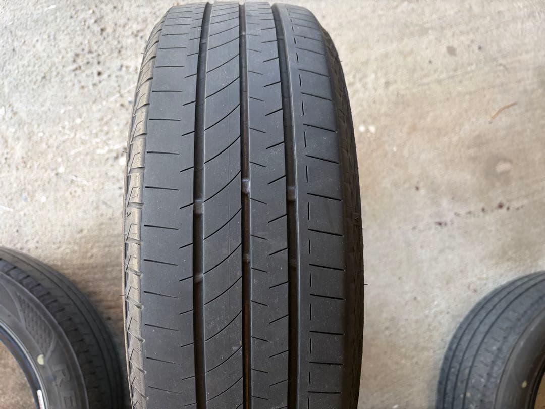 165/60R15 BRIDGESTONEタイヤ REGNO 4本セット！