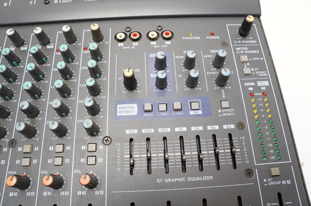 ＜動作品＞ YAMAHA MX 12/4 アナログミキサー