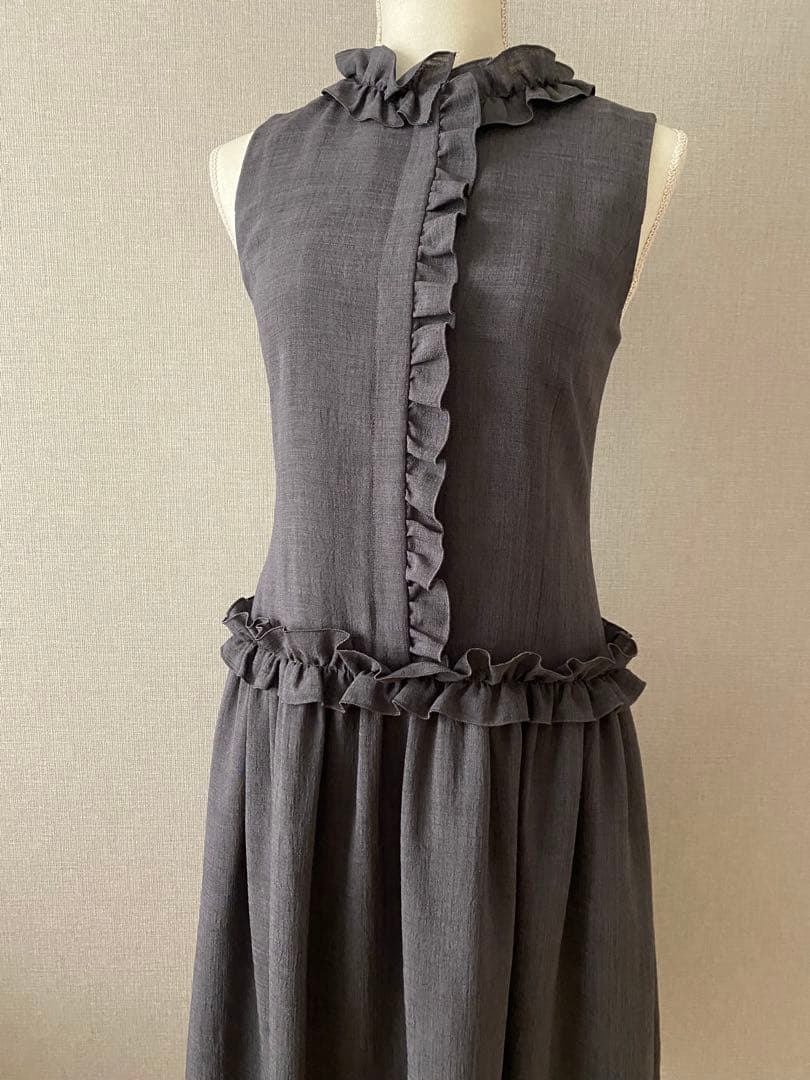 着用数回美品デイジーリンフォクシー　38Dress Frill Lady グレー