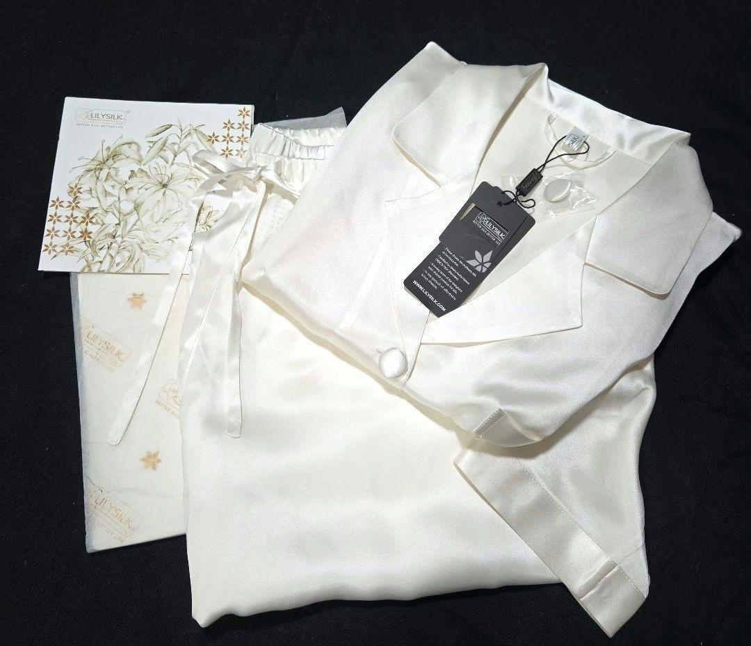 新品 LILYSILK リリーシルク100%パジャマ 22匁 ・シルクストール♡