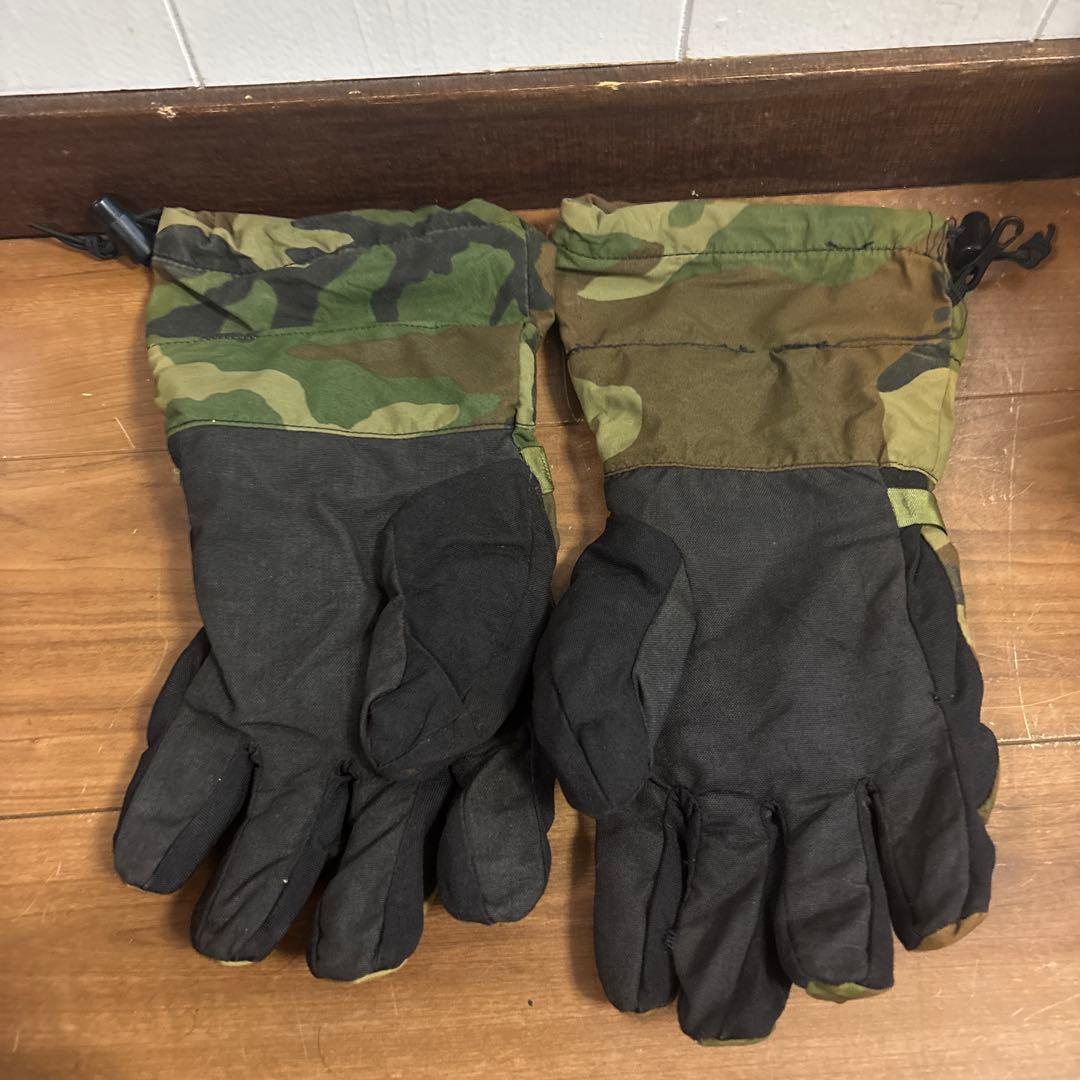 米軍　実物　GORE−TEX ゴアテックス　グローブ　フリーサイズ　送料無料①