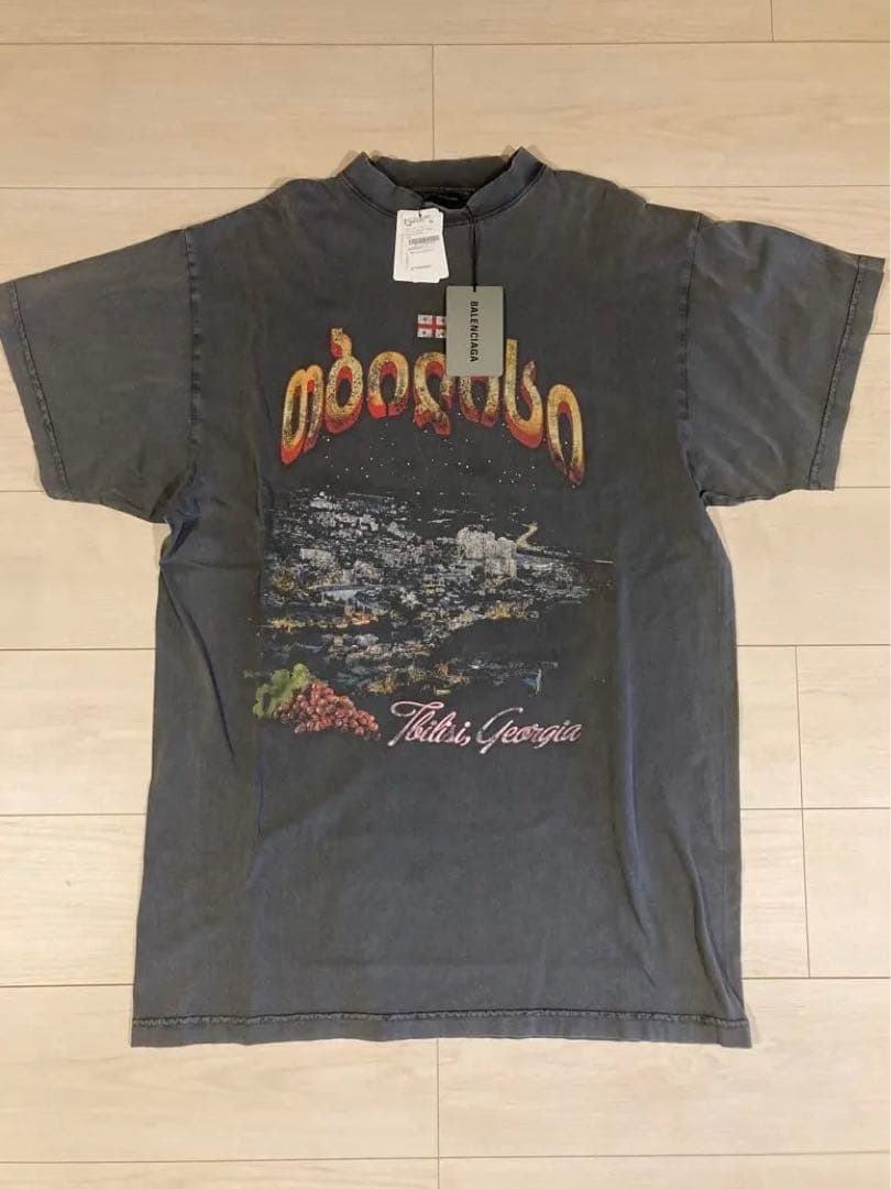 Demna着 BALENCIAGA tbilisi T-shirts
