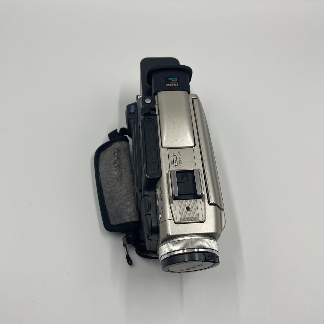 ビデオカメラ Sony Handycam DCR-TRV10