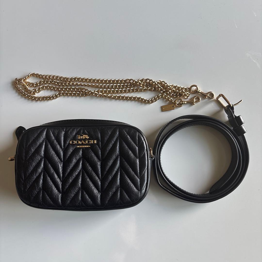 COACH ブラック キルティング ボディバッグ チェーン付き