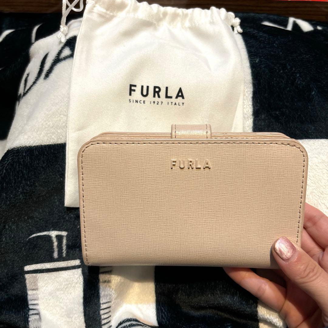 K*o様 FURLA ピンクベージュ 二つ折り財布