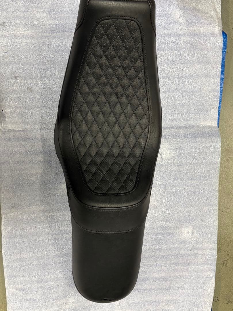 m*w様 Saddlemen シート スピードマーチャント