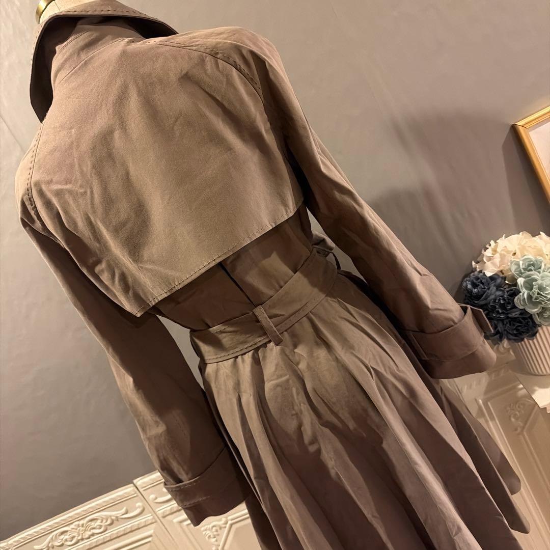 【6万円】フランスブランド　PAUREKA ステッチデザイン　トレンチコート