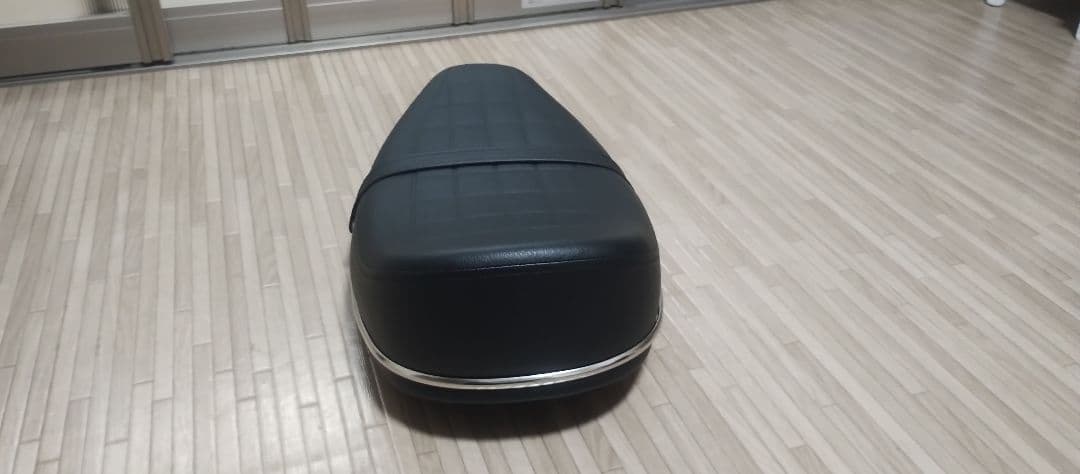 カブ用★アウトスタンディング製ミディシートCB750K0風★