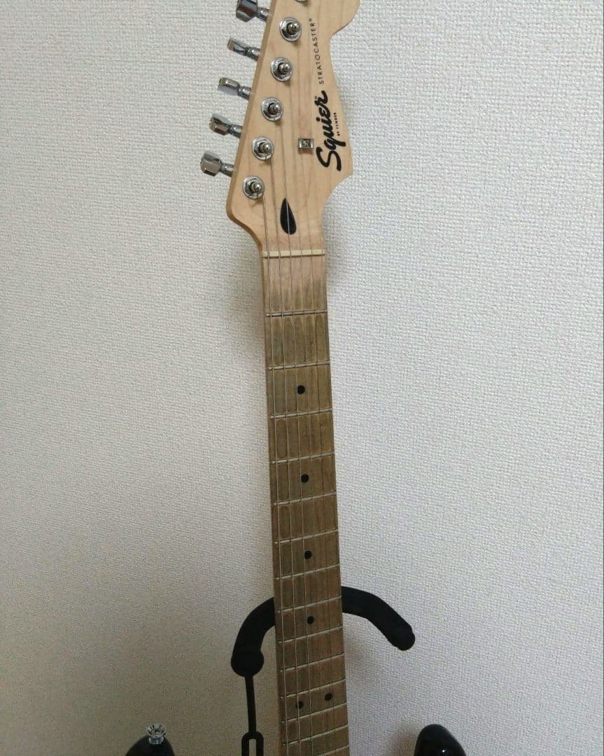 J*e様 Squier Stratocaster ギター
