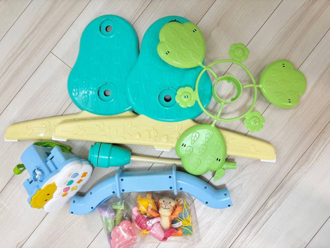 美品　くまのプーさんえらべる回転6WAYジムにへんしんメリー