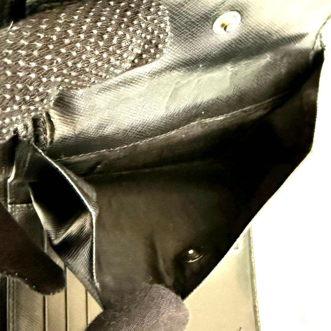 PRADA 三つ折り財布 ブラック サフィアーノ レザー三角ロゴ　黒