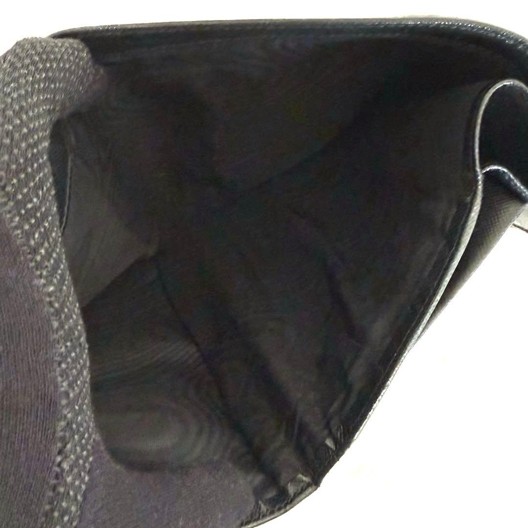 PRADA 三つ折り財布 ブラック サフィアーノ レザー三角ロゴ　黒
