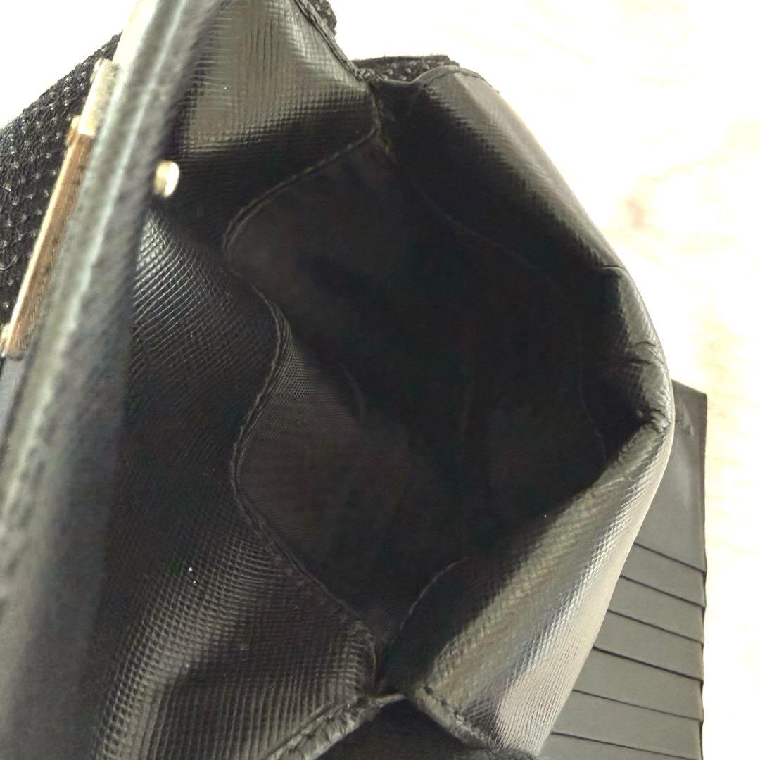 PRADA 三つ折り財布 ブラック サフィアーノ レザー三角ロゴ　黒