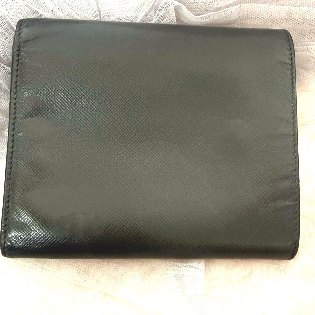 PRADA 三つ折り財布 ブラック サフィアーノ レザー三角ロゴ　黒