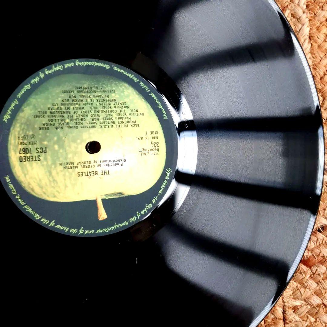 超レアUK盤The Beatles ホワイトアルバム