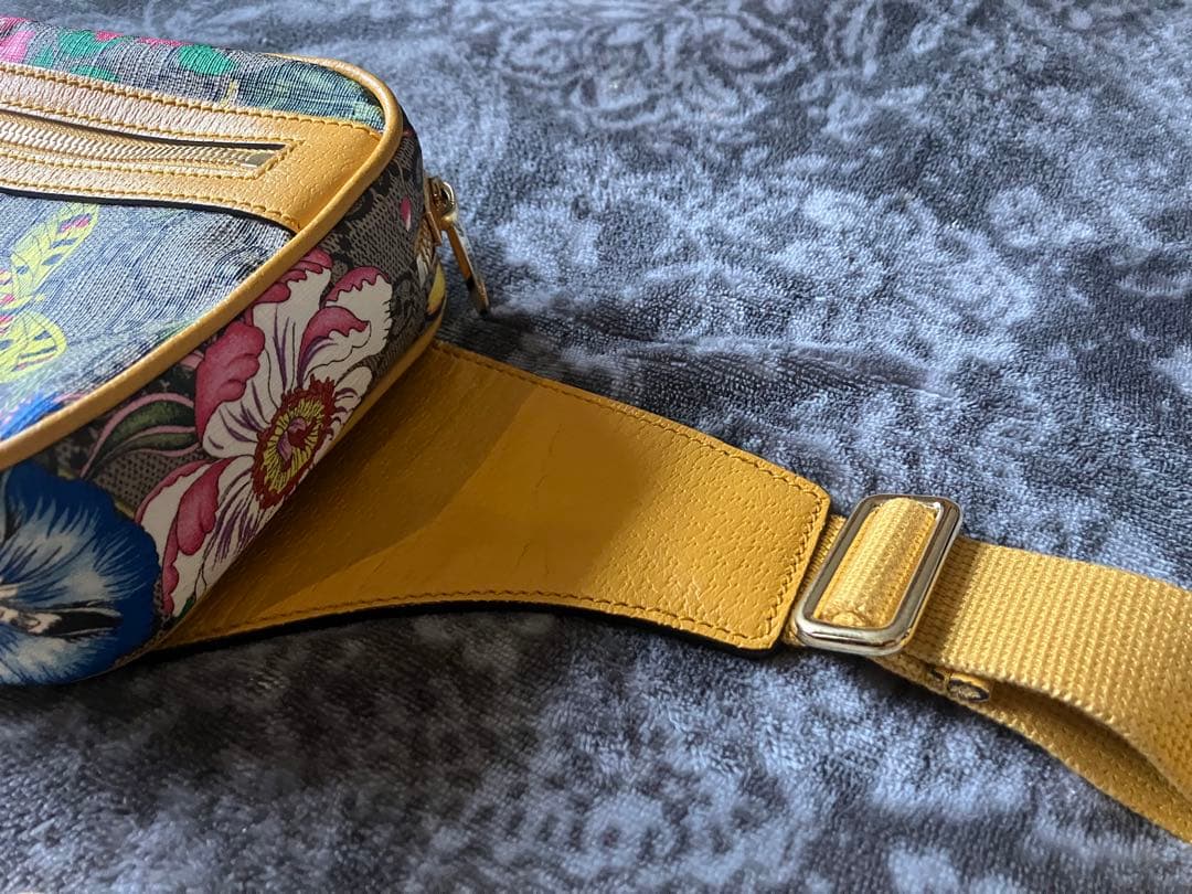 ☺*❤様 GUCCI フローラ柄ボディバッグ