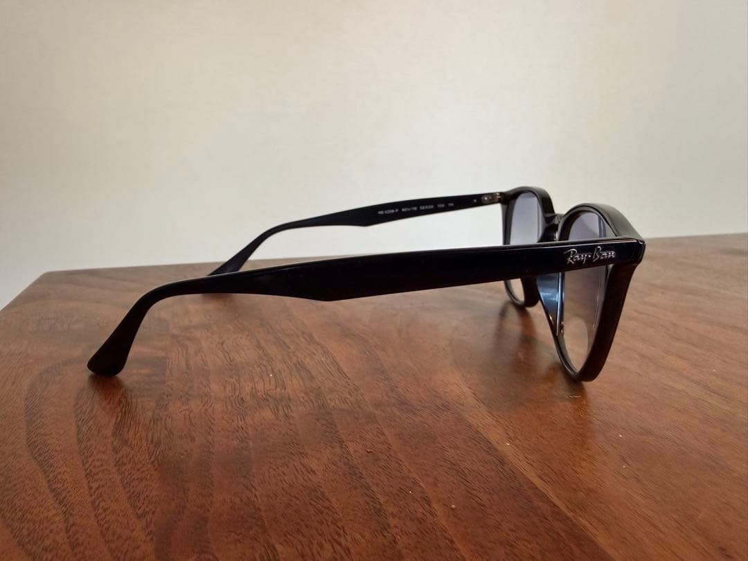 Ray-Ban（国内正規品）RB4258F-60119 -52　サングラス
