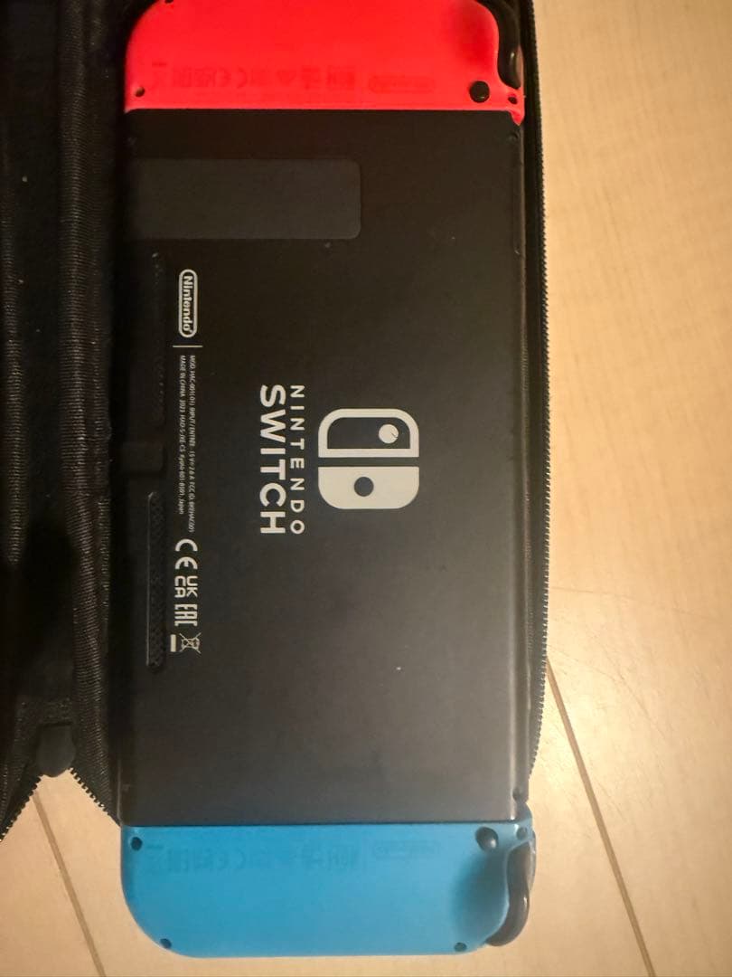 Nintendo Switch 本体 青/赤　ケース付き　ジョイコン訳あり