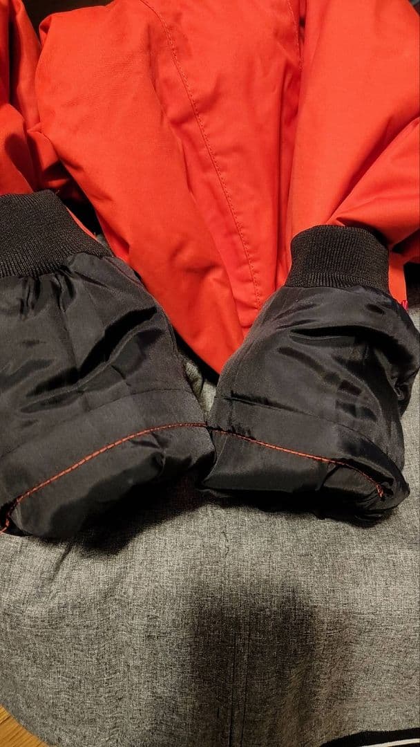 Burton 子ども用スノーボードウェア上下セット 140 ジャケットとパンツ