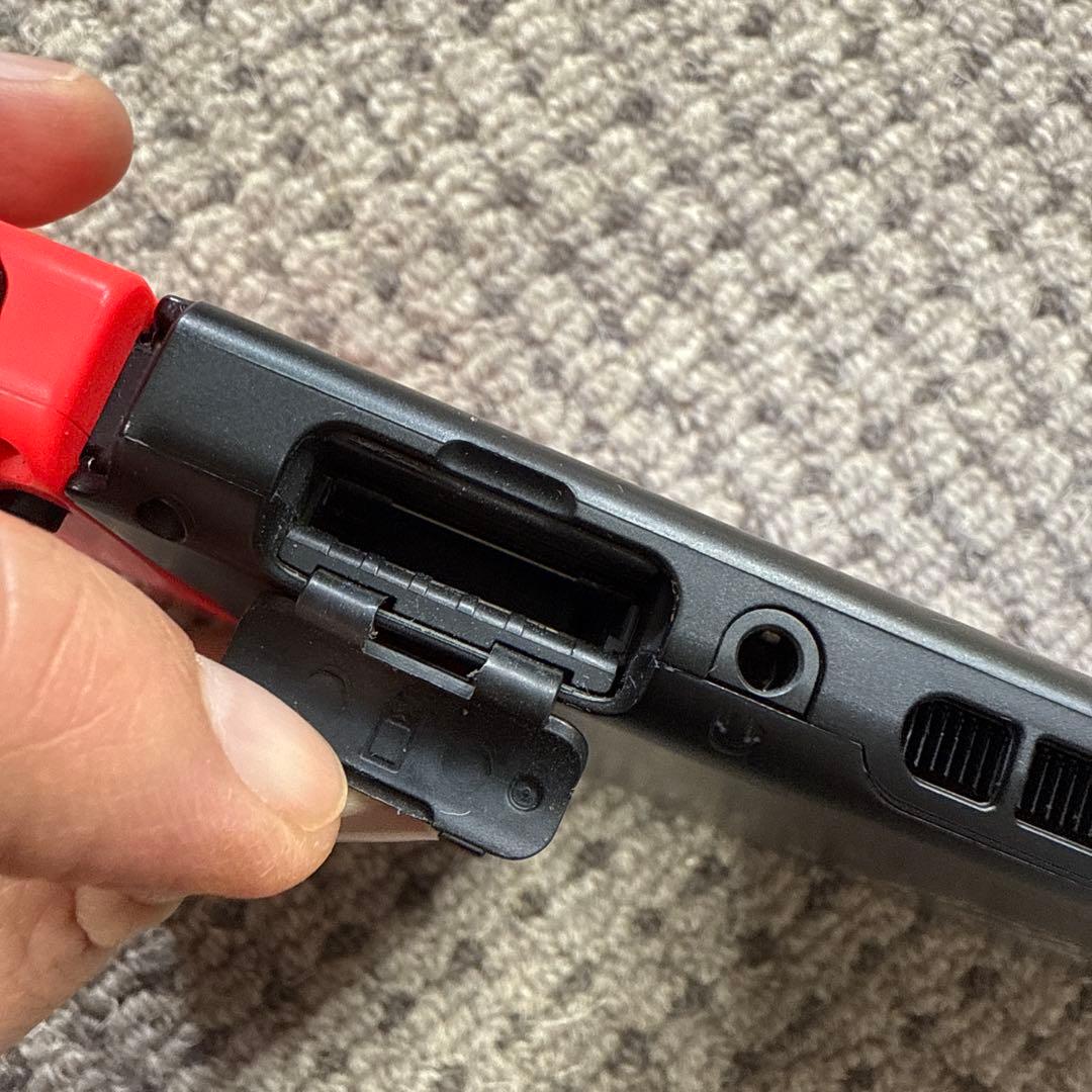 Nintendo Switch 本体とジョイコン2本　HAC-001