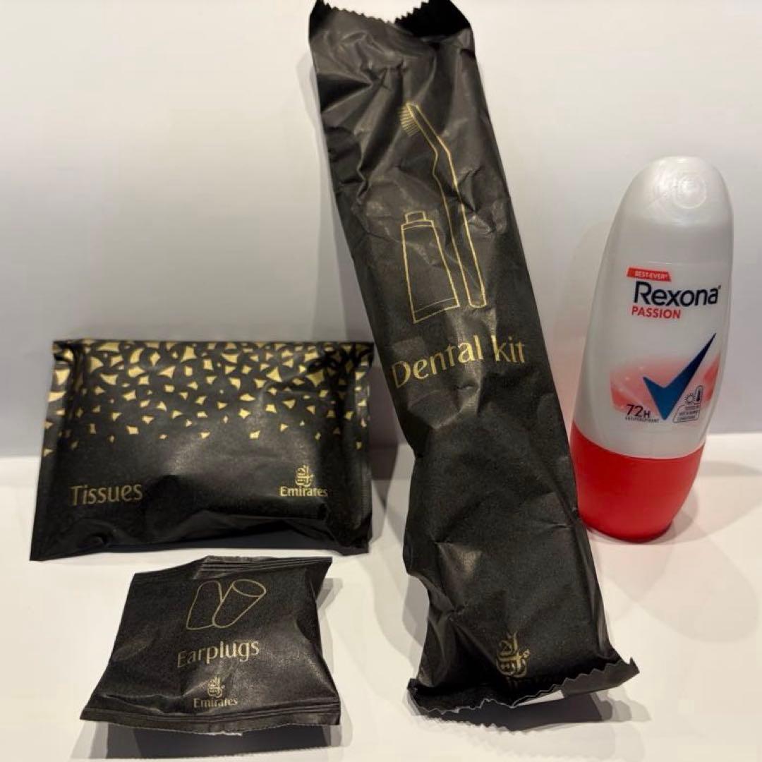 エミレーツ航空ファーストクラスBVLGARI レジェンメオロムアメニティセット