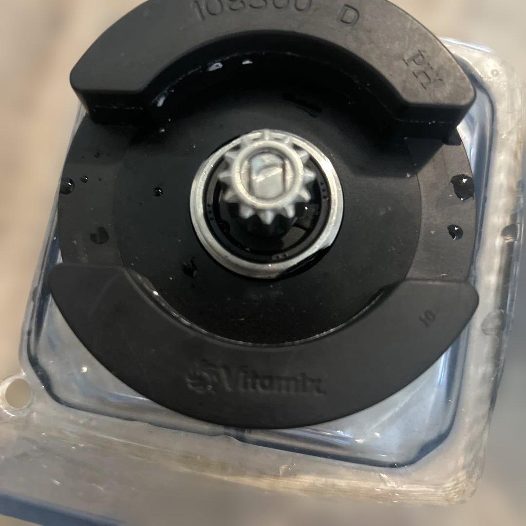 ヴァイタミックス　コンテナ　VITAMIX 使用短期間　ヨドバシ購入
