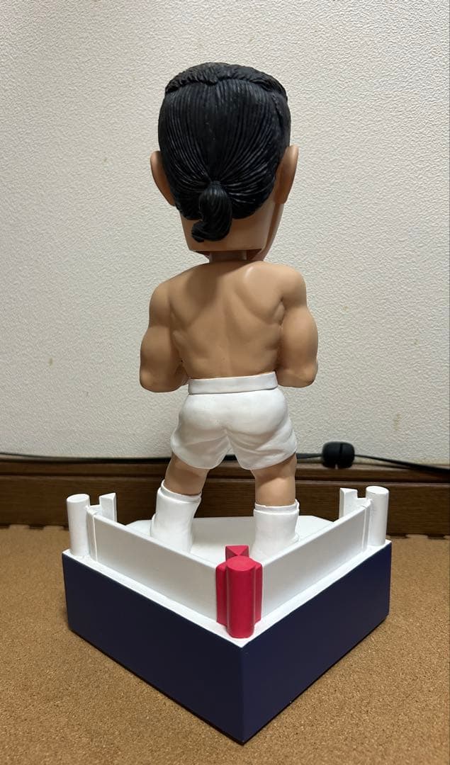 貴重　辰吉丈一郎　サイン付　シェイクヘッド フィギュア