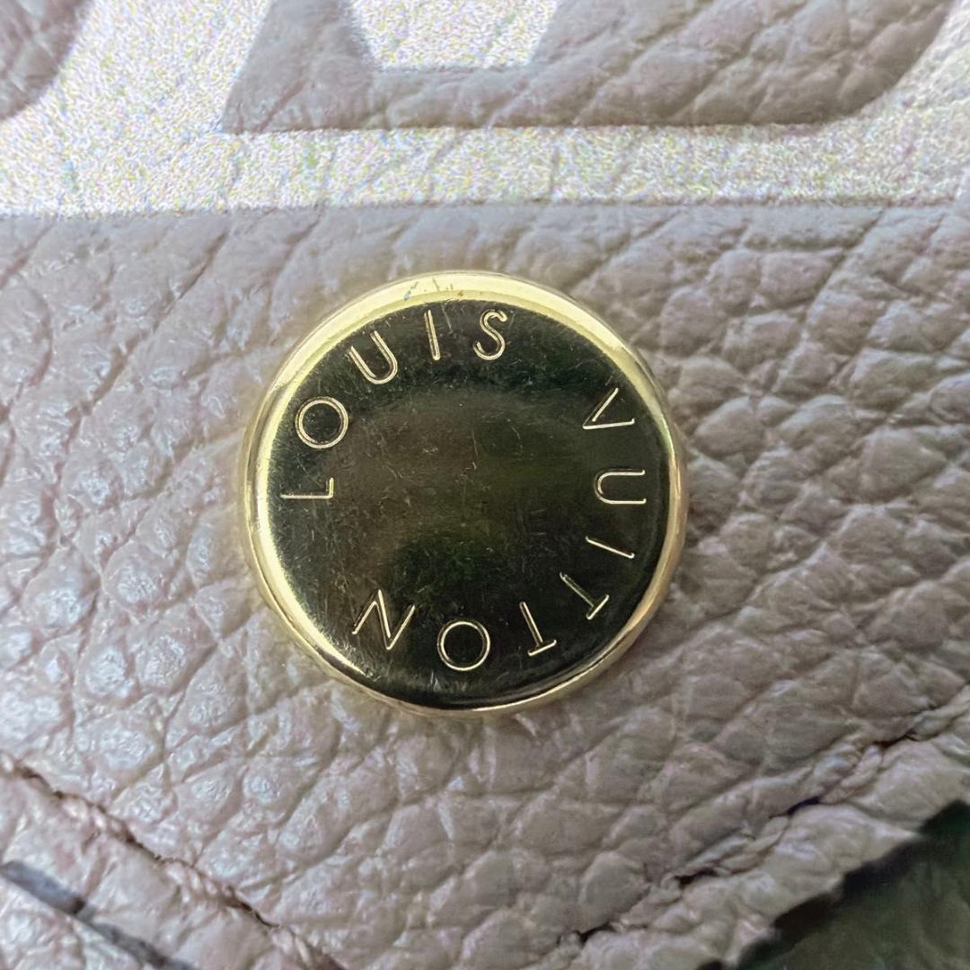 ルイヴィトン ポルトフォイユ・ヴィクトリーヌ モノグラム ベージュ 三つ折り財布