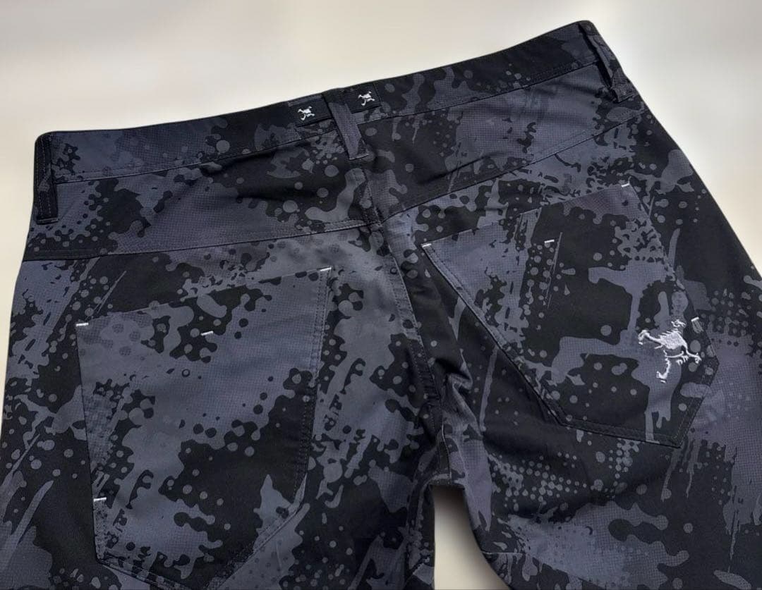 OAKLEY オークリー　メンズ　総柄　3D立体　スカル　ロング　パンツ　LL