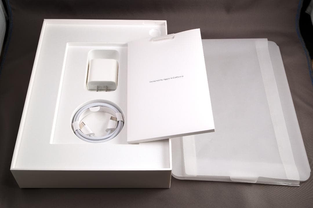 美品 iPad 第10世代 64GB Wi-Fi A2696 MPQ03J/A