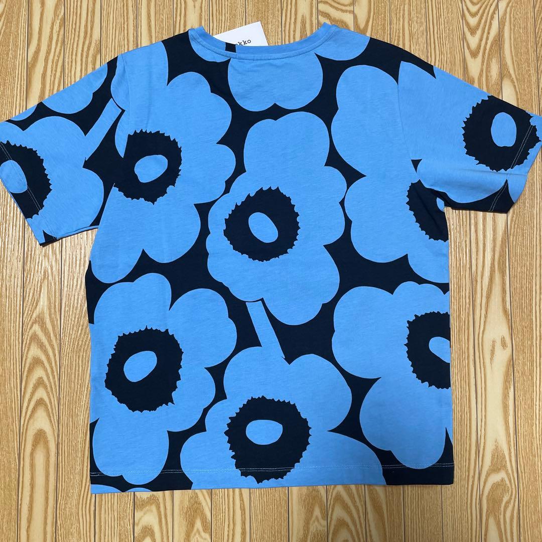 marimekko フラワープリント Tシャツ