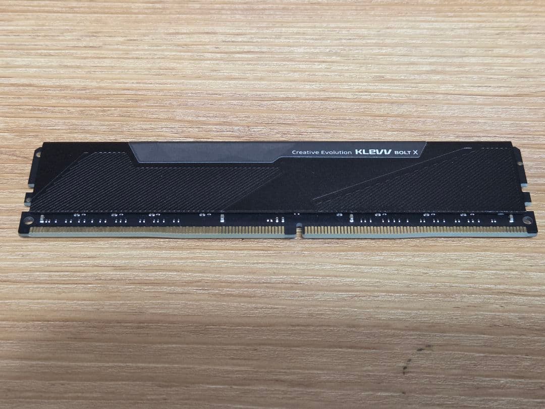 メモリ KLEVV BoltX DDR4 3600MHz 16GB