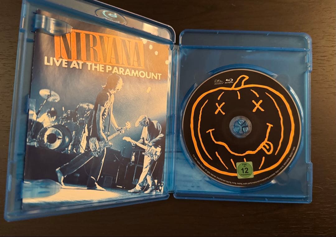 ニルヴァーナNIRVANA LIVE AT PARAMOUNT blu-ray