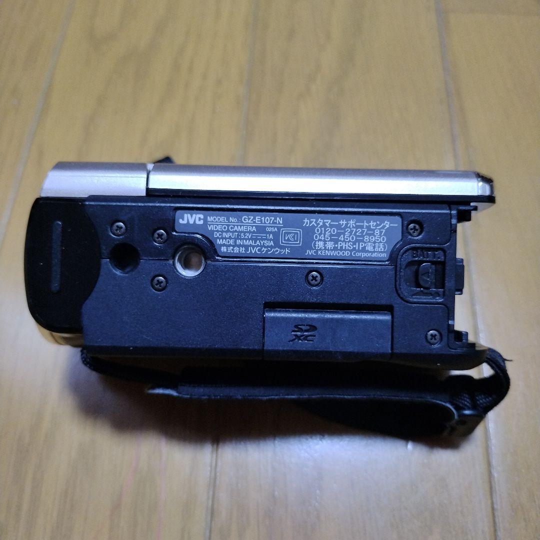 大人気Everio JVC GZ-E107-N フルHD ビデオカメラ　元箱付き