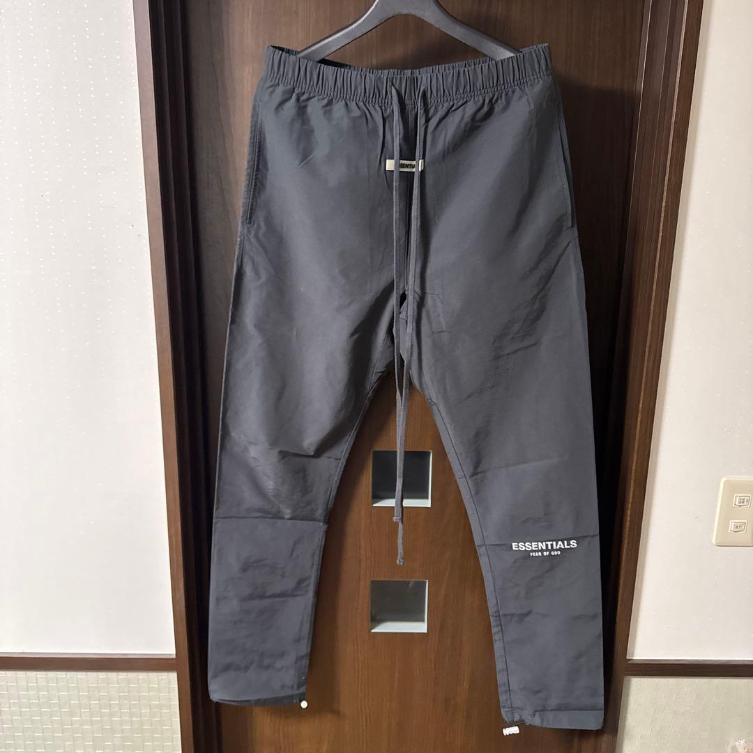 ESSENTIALS ナイロンパンツ M